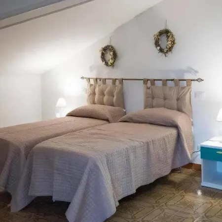 Santa Maria Valleverde Vicinissimo Clinica L'immacolata チェラーノ