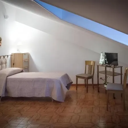 Santa Maria Valleverde Vicinissimo Clinica L'immacolata *