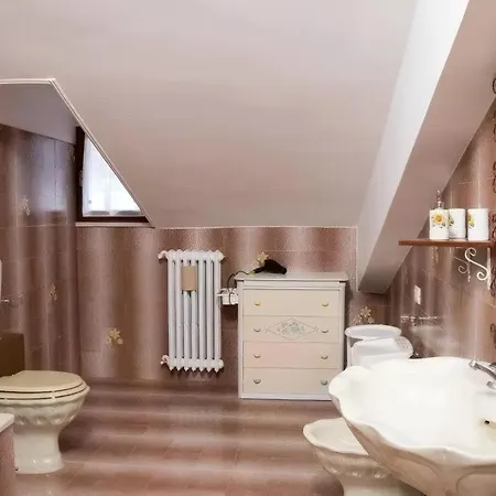 Santa Maria Valleverde Vicinissimo Clinica L'immacolata ベッド・アンド・ブレックファスト チェラーノ